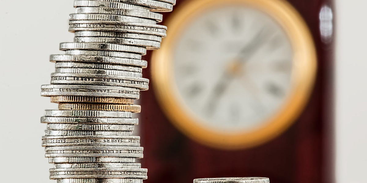 how-to-manage-rent-and-living-costs-as-a-recent-graduate.jpg