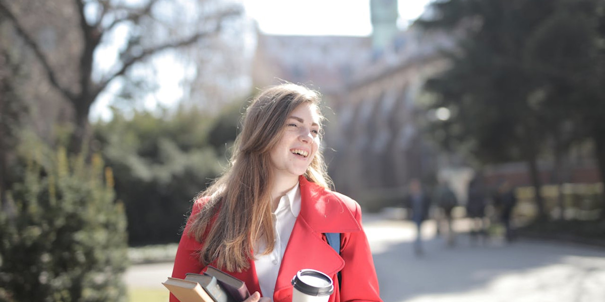 The Benefits of Hiring Students for Seasonal Roles