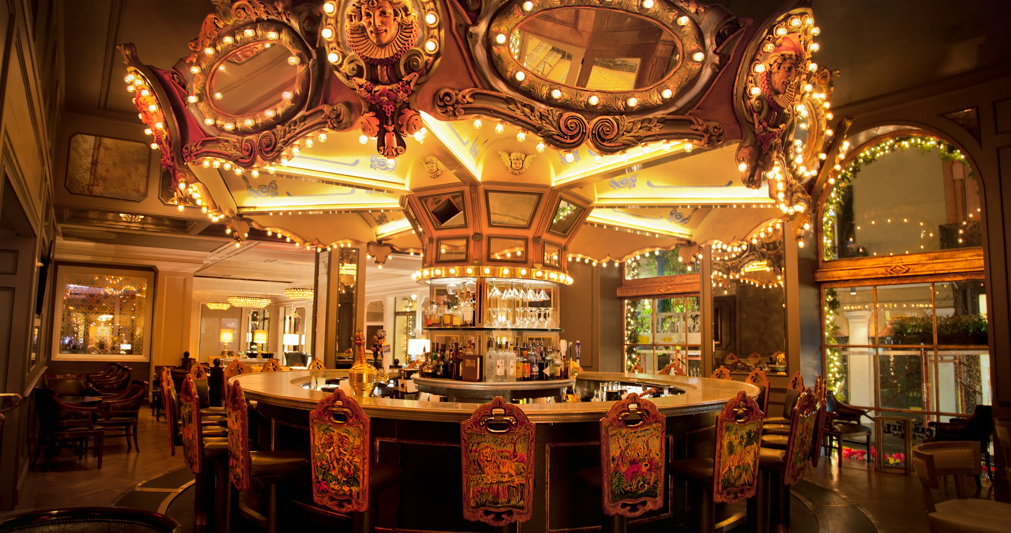 carousel-bar-lounge-1@3x