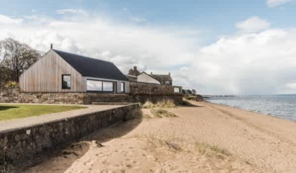 3 bed detached house for sale for £660,000