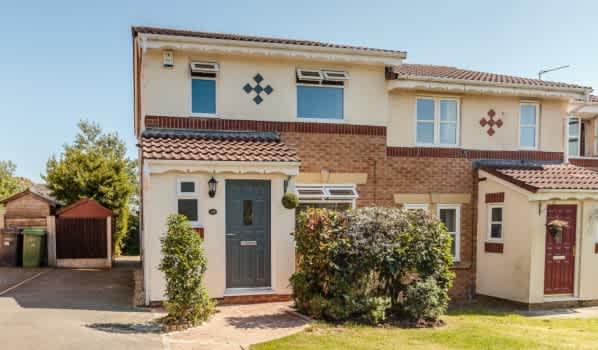 Modern semi-detached house in Oldham