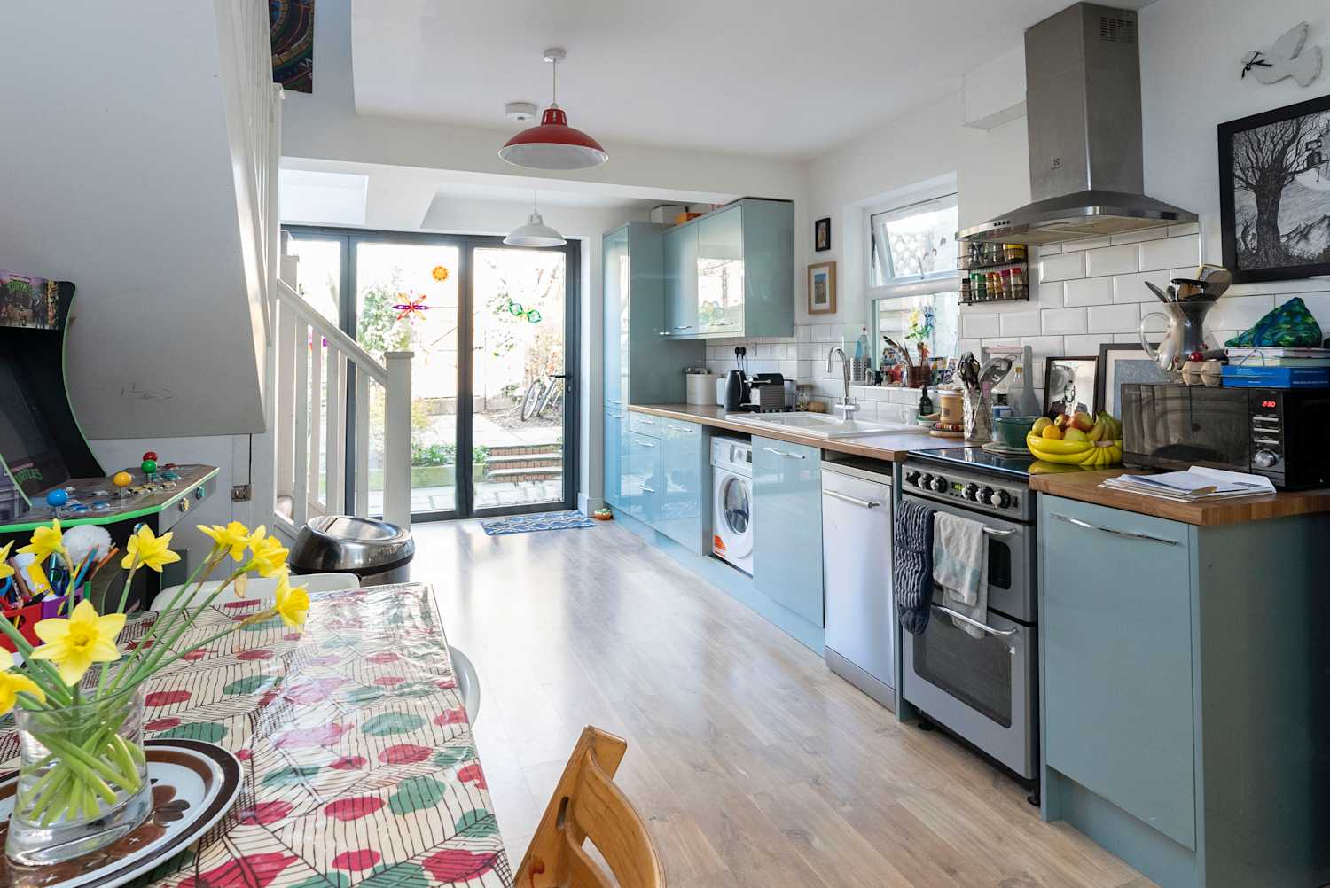 Three-bed detached house, Dorking, £550,000