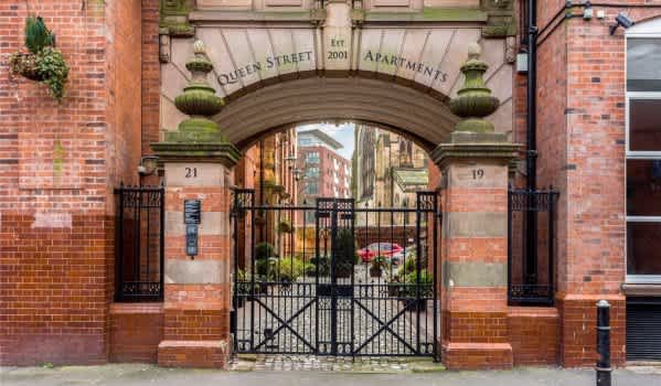 Two-bedroom flat to rent in Leicester for £798 pcm