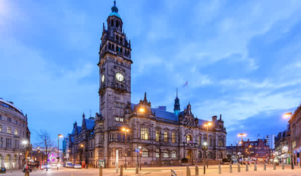 Sheffield town hall at night