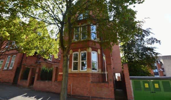 One-bedroom apartment in Mapperley Park