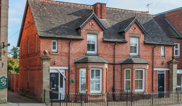 Victorian terraced houses in Bromsgrove