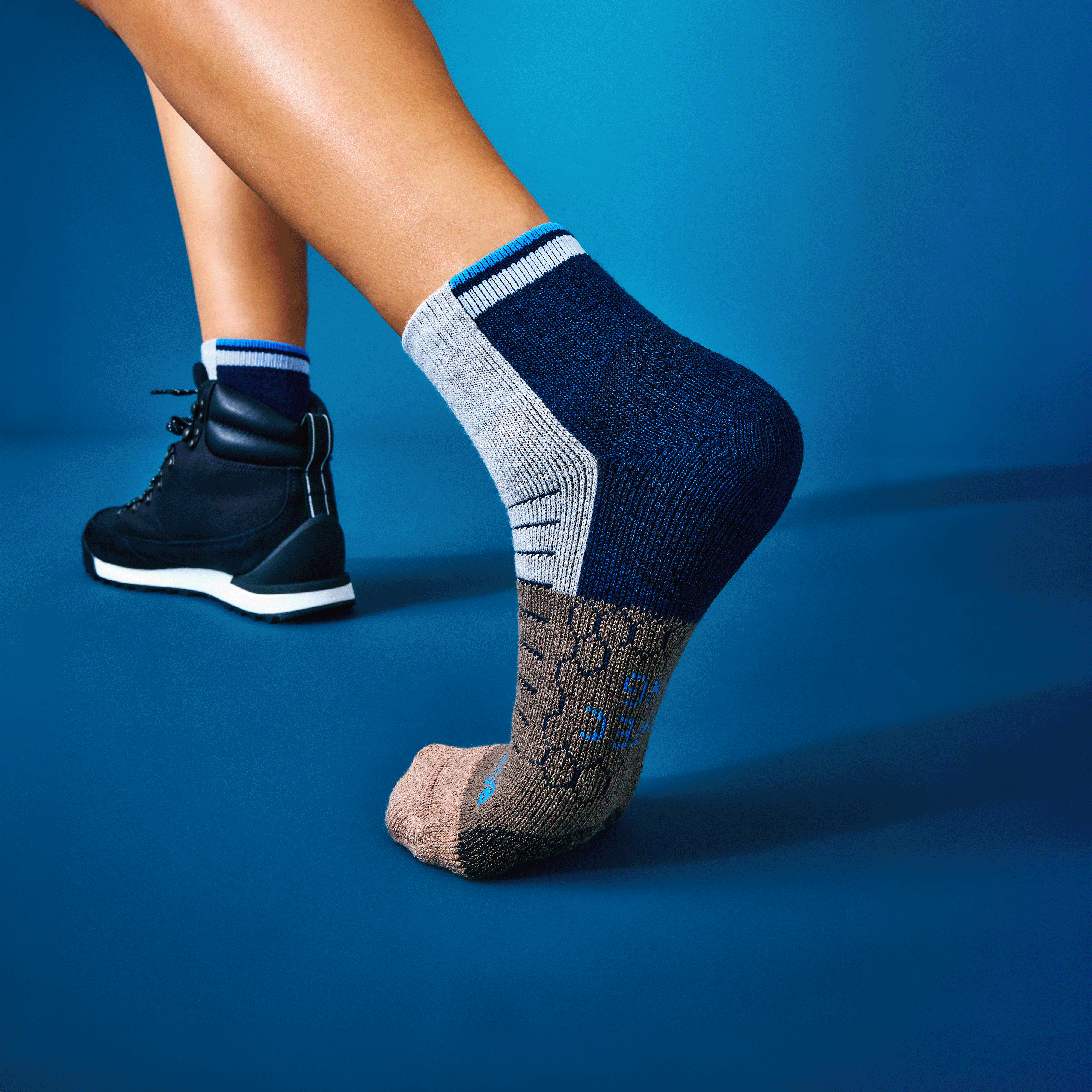Women's Hiking Quarter Socks - Bombas