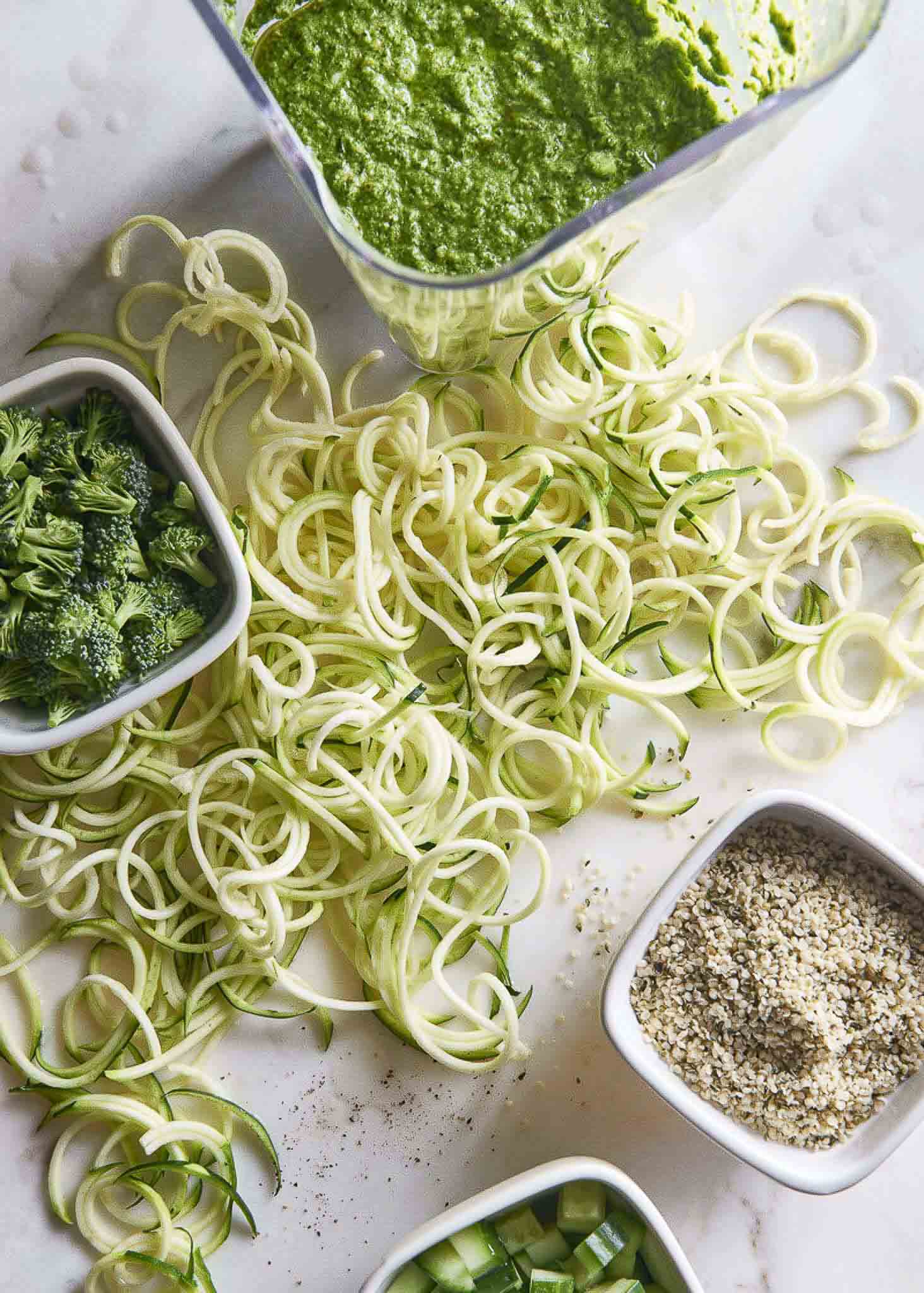 Spiralized-zucchini-pasta-with-broccoli-basil-pesto