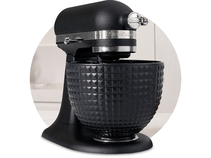 column-content-wrapper monochrome cast-iron-black-circle