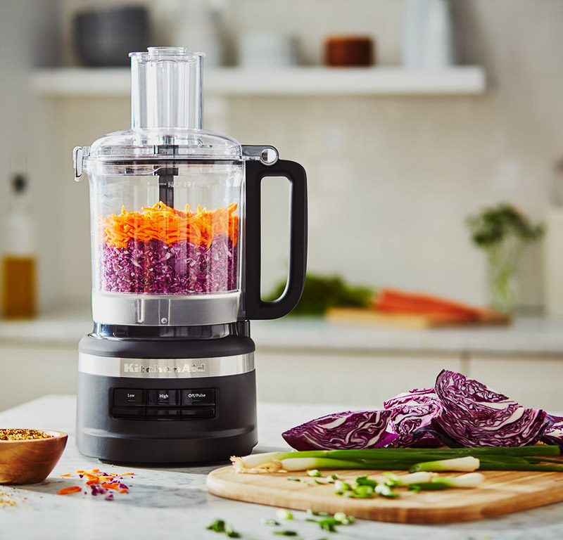 shredding-vegetables-in-black-food-processor