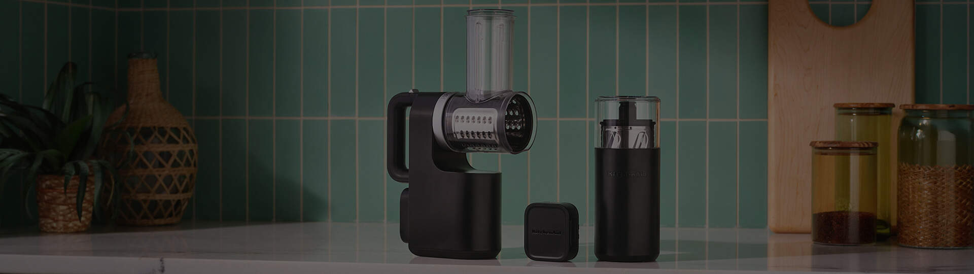 lp-half-hero-banner-kitchen-cordless-go-collection-grater-slicer-shredder
