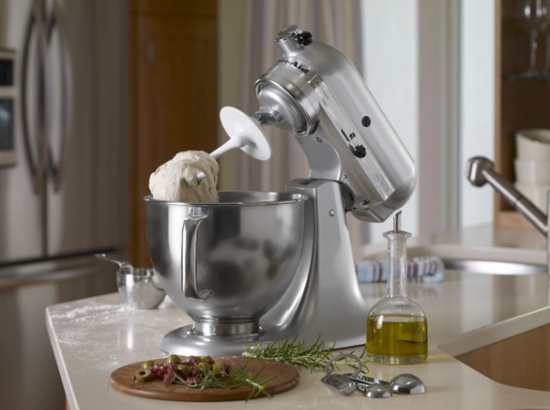 stainless-steel-mixer-tilt-head-and-mixing-bowl-with-dough-hook-attachment