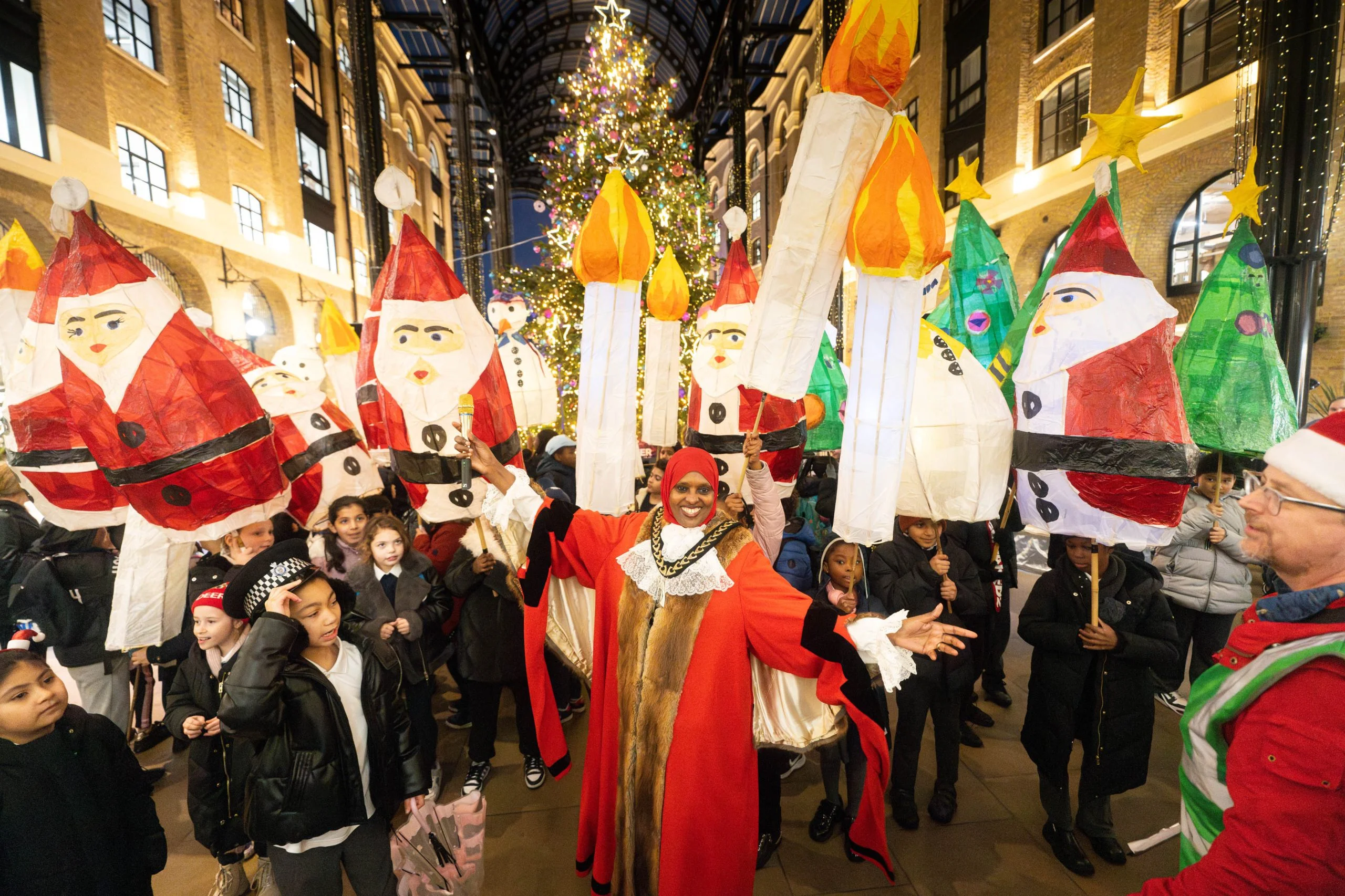 London Bridge Christmas Lantern Parade
