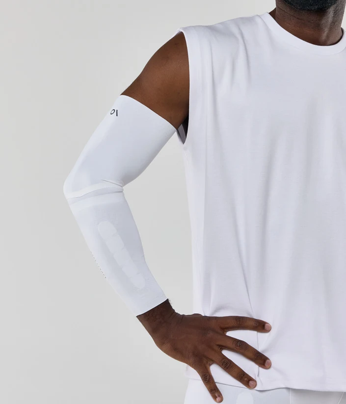 R08-mens-racquet-sleeve-white-2