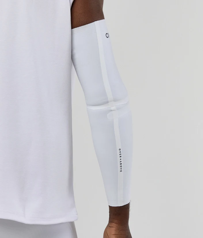 R08-mens-racquet-sleeve-white-4