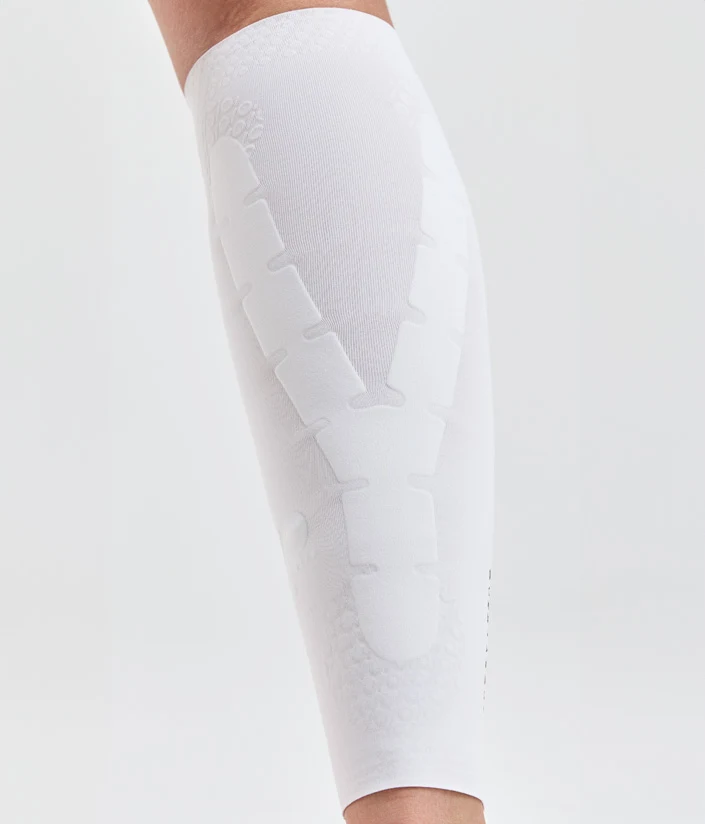 R06-womens-calf-sleeves-white-4