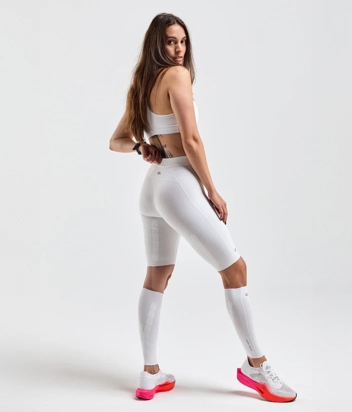 R06-womens-calf-sleeves-white-3