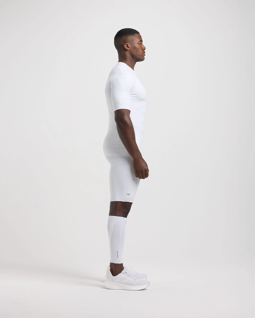 oa-ecom-ProPrioPerformanceShortSleeveTee-white-side-01