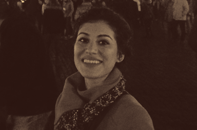 Fouzia headshot