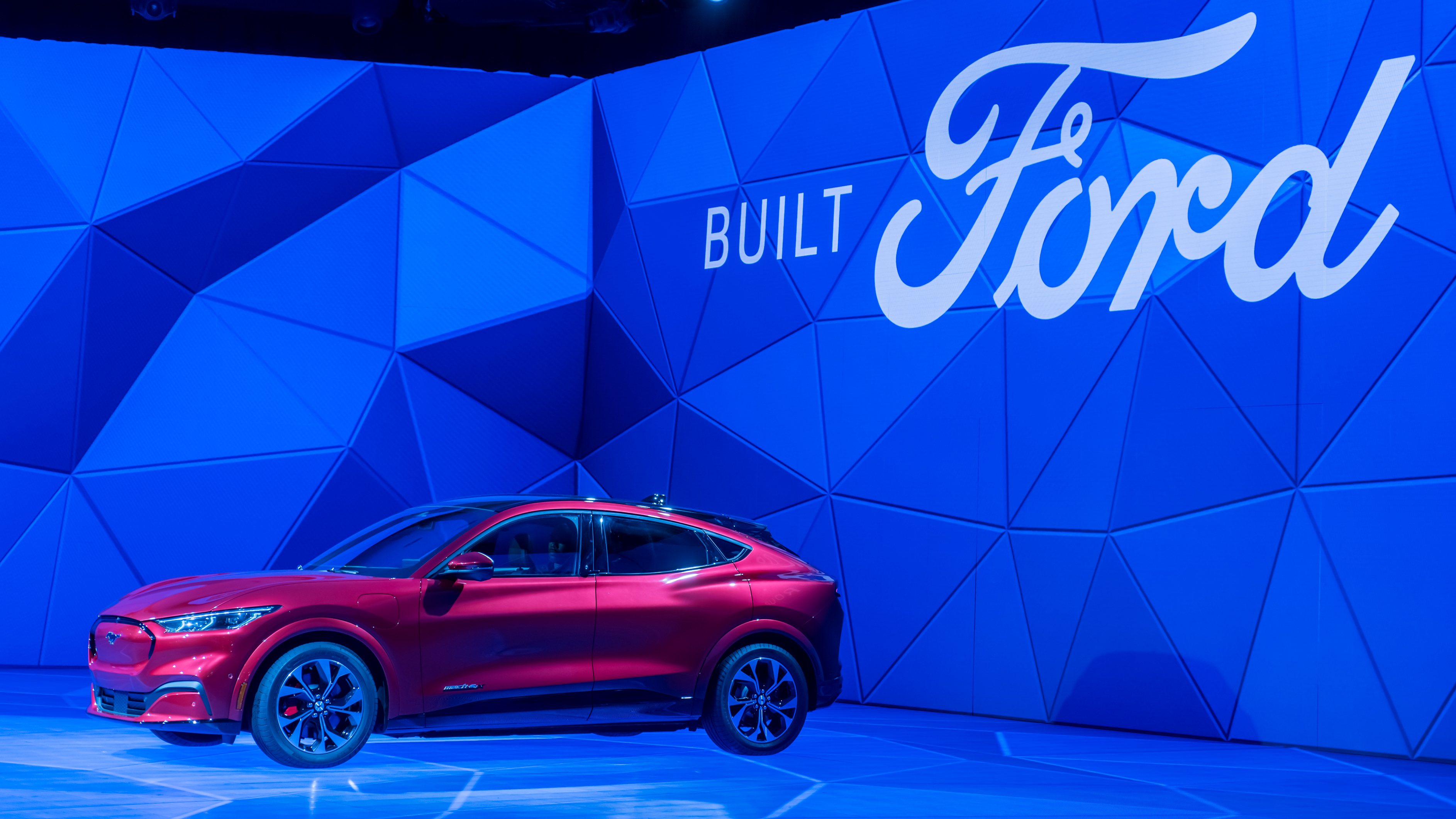Ford: “All-Electric Arena”
