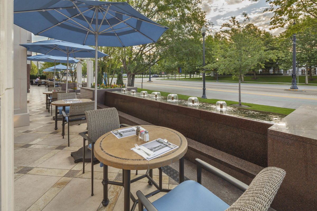 The Little America Hotel Coffee Shop | Photo Gallery | 1 - Outdoor seating