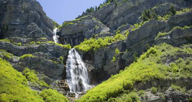 Utah Mountains | Photo Gallery | 1 - Utah Mountains Waterfall