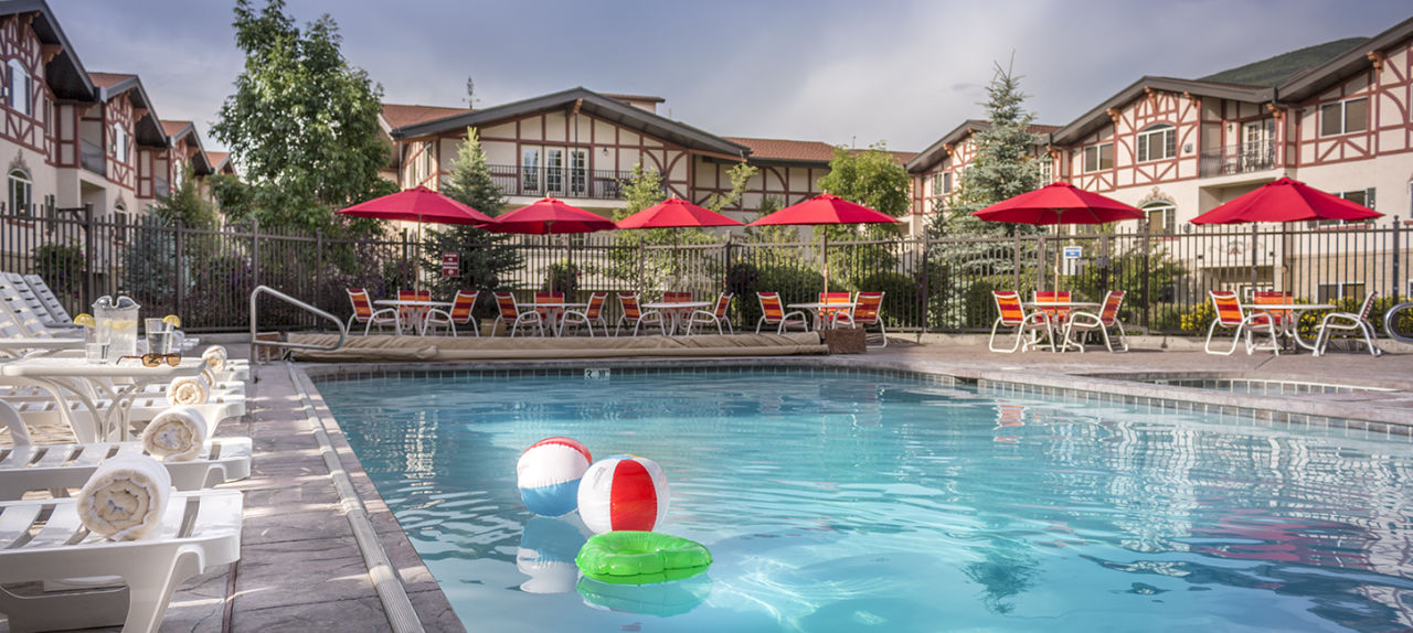 Zermatt Resort & Spa | Photo Gallery | 0 - Enjoy the outdoor pool. 