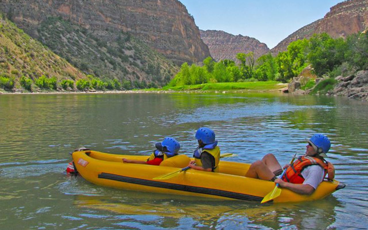 Sheri Griffith Expeditions | Photo Gallery | 3 - Rafting Family