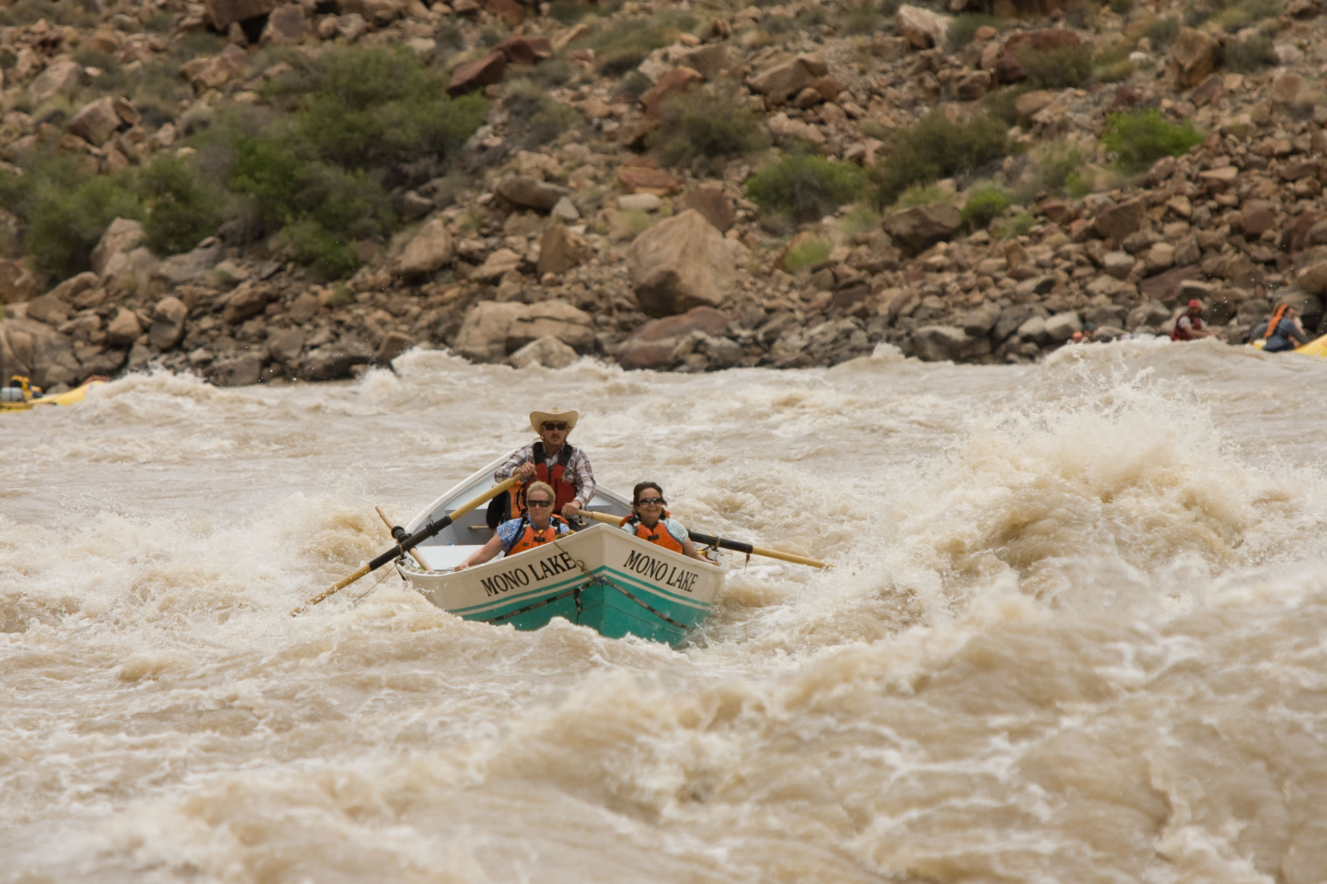 The Ultimate Way to Explore Canyonlands National Park? By Raft