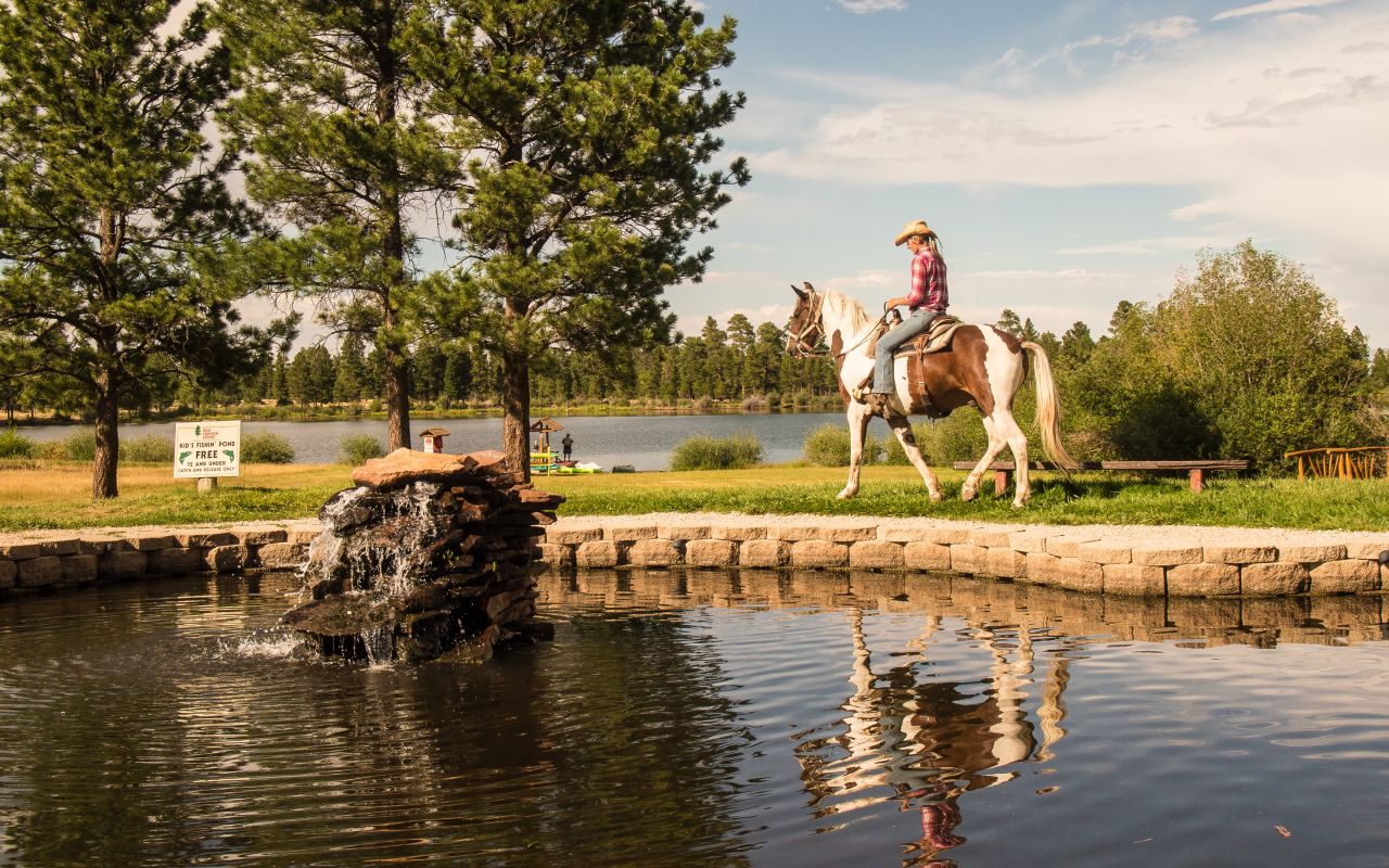 Red Canyon Lodge Adventures | Photo Gallery | 0 - Red Canyon Lodge Adventures - Horseback Riding