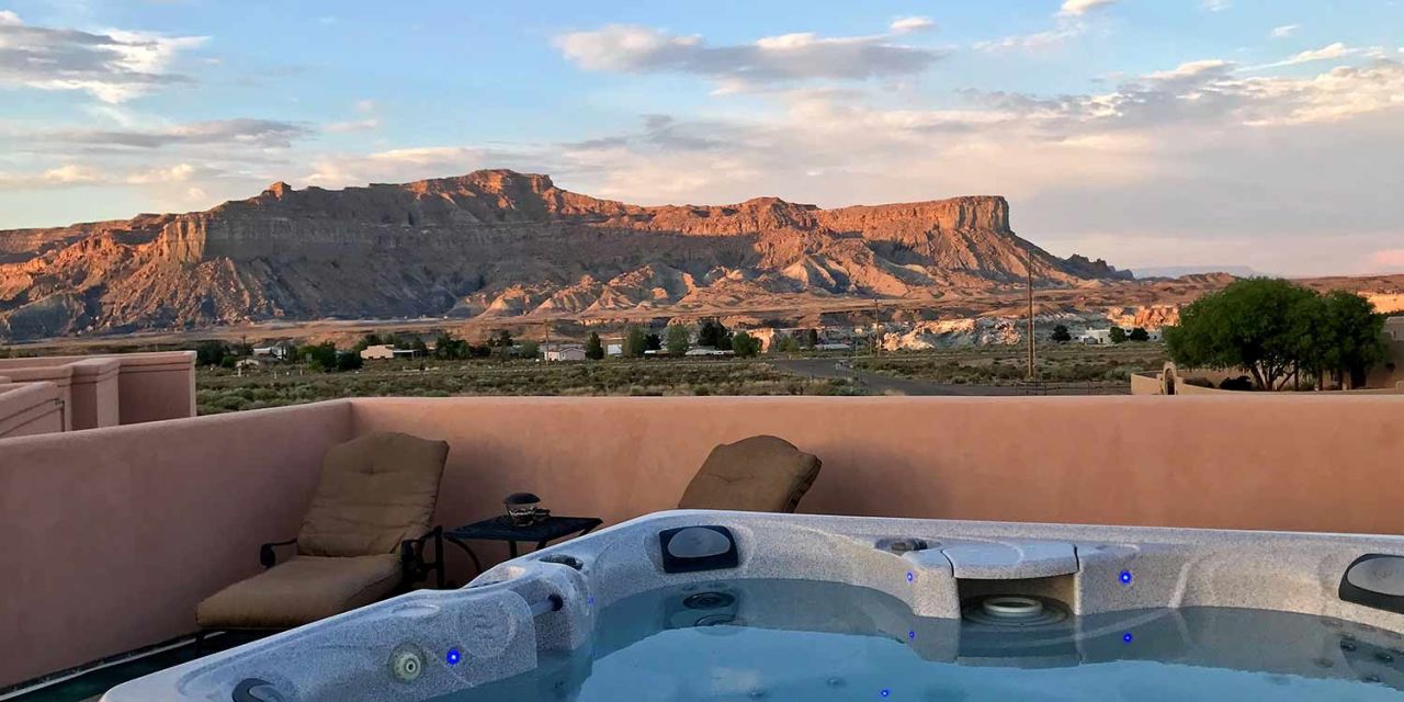 Dreamkatchers Lake Powell Bed & Breakfast | Photo Gallery | 1 - The second floor spa is the perfect place to take in the panoramic views. 
