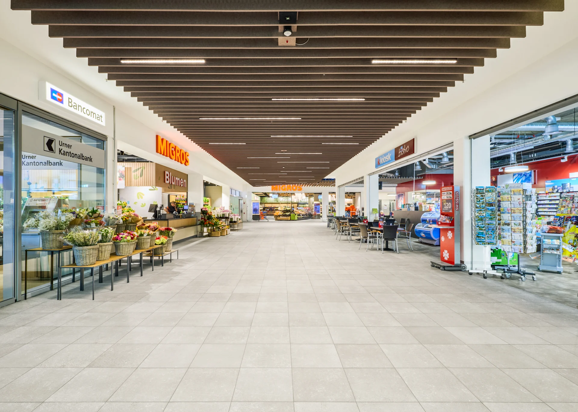 Das Urnertor erstrahlt in neuem Glanz Der erneuerte Innenbereich im Einkaufscenter Urnertor.