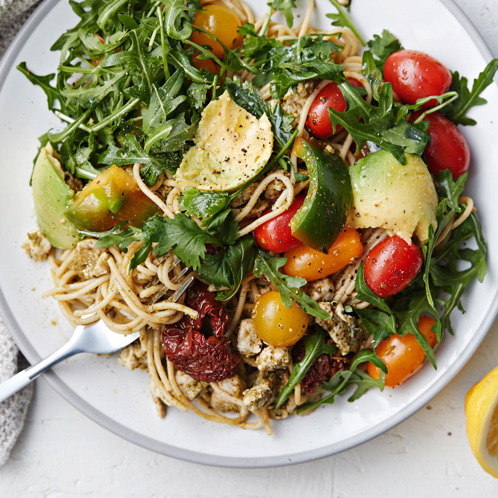 Sitruunainen kana-spagettisalaatti