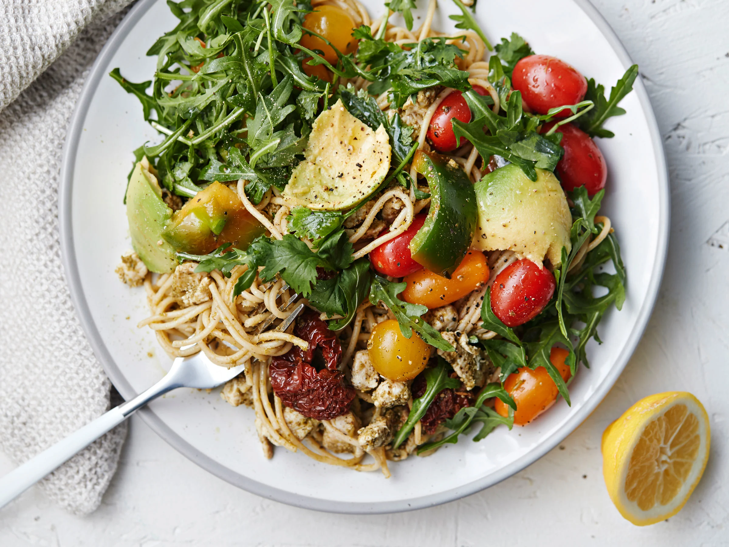 Sitruunainen kana-spagettisalaatti