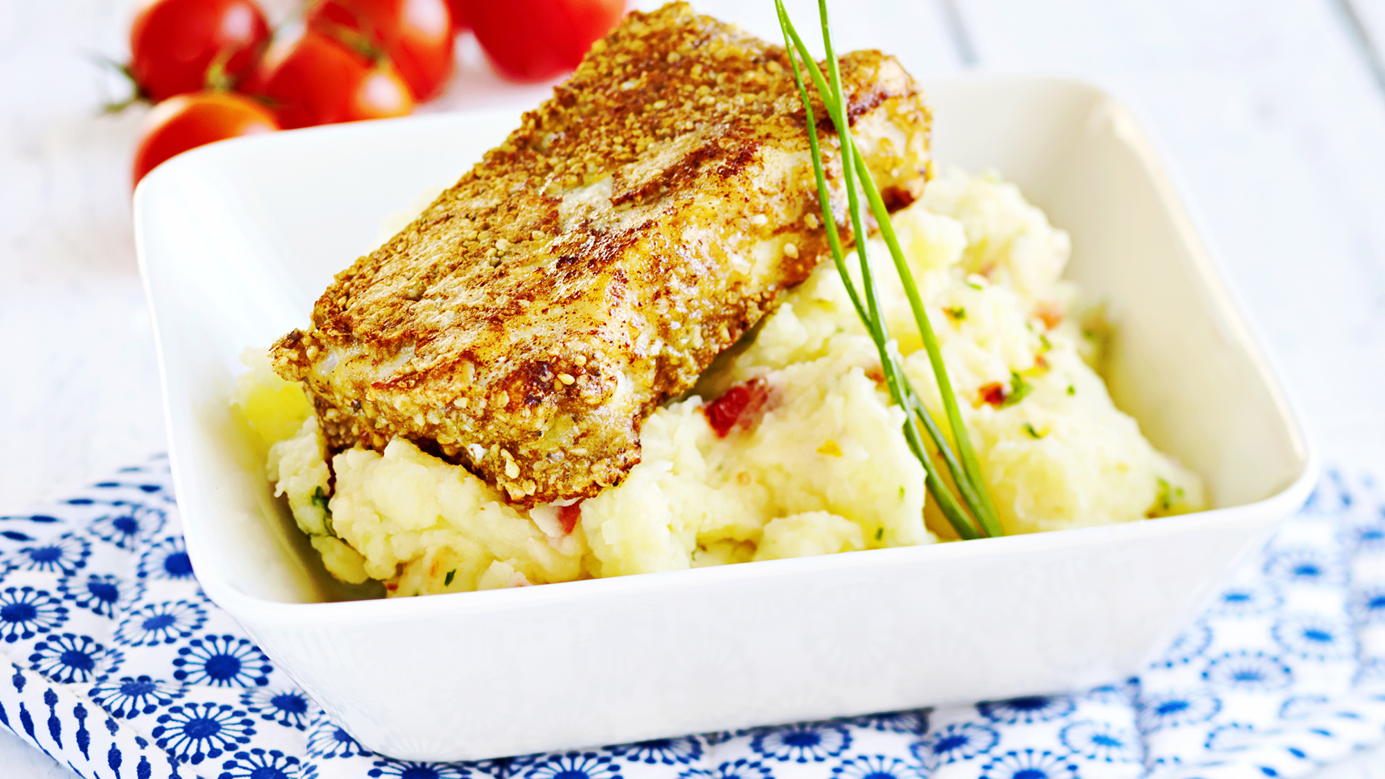 Pähkinäkuorrutettu seiti ja Välimeren muusi