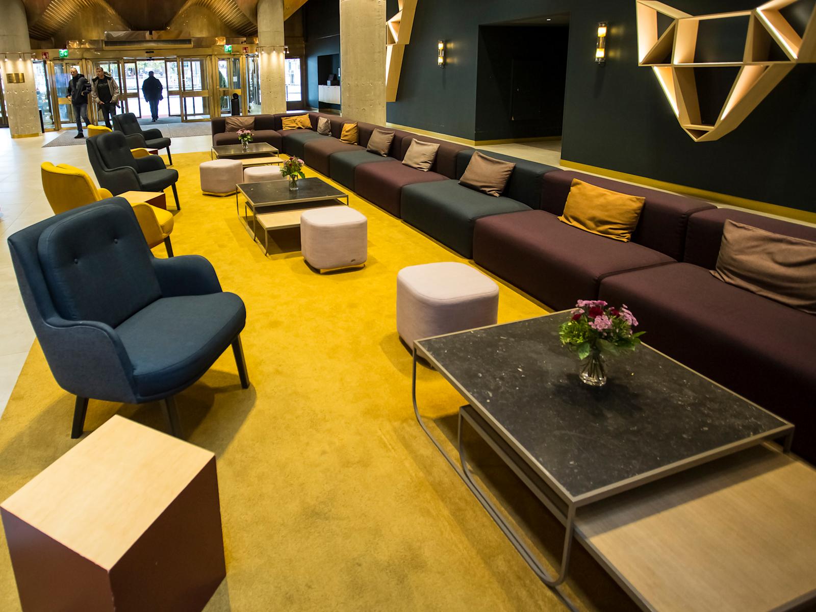 Seikkailu alkaa jo Sokos Hotel Presidentin aulasta.