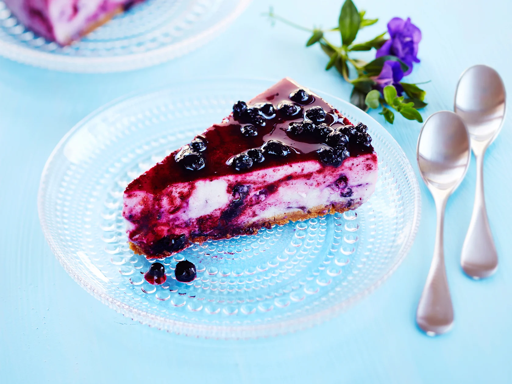 Mustikka-vaniljakakku