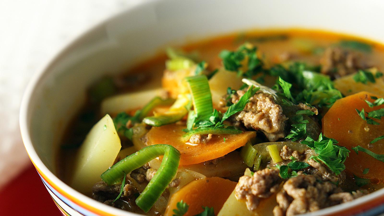 Arjen jauhelihakeitto