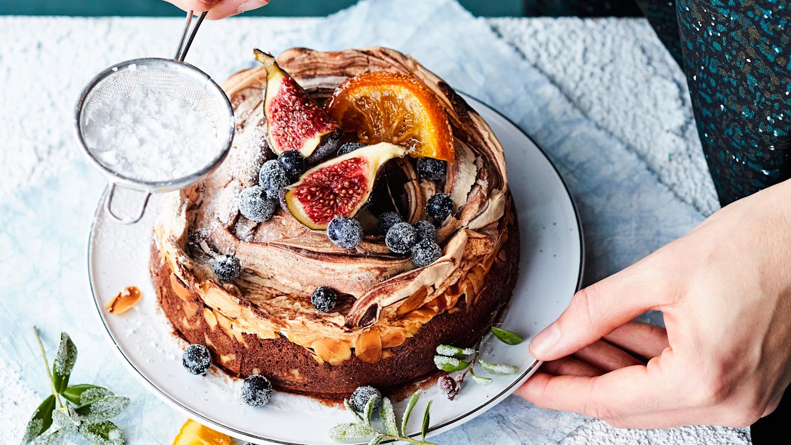 Marengilla kuorrutettu mutakakku