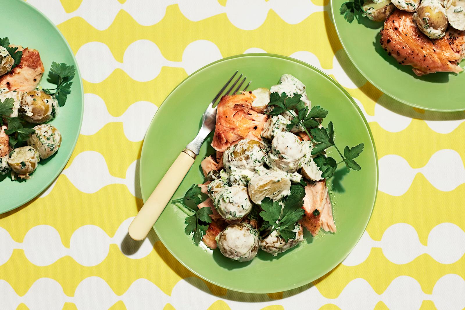 Grillilohi ja varhaisperunasalaatti