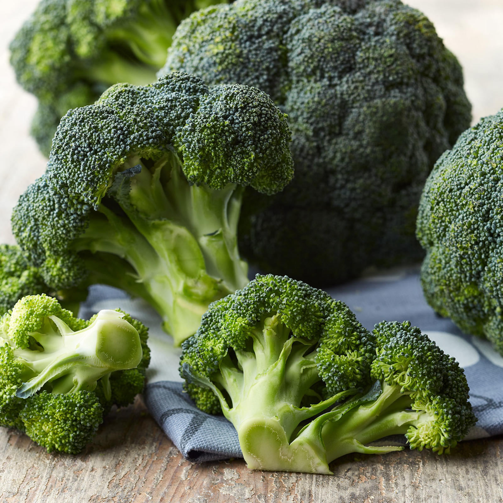 Tuttu parsakaali taipuu monenlaisiin ruokiin – 5 herkullista käyttötapaa.