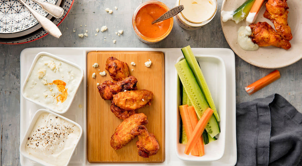 Hot wings & dipit