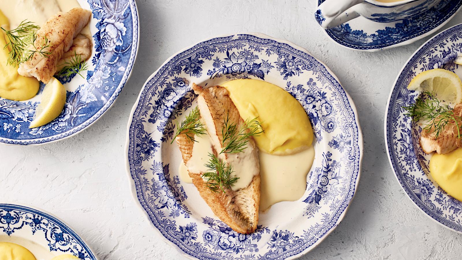 Paistettu kuhafilee, valkoviinikastike ja keltajuuripyree