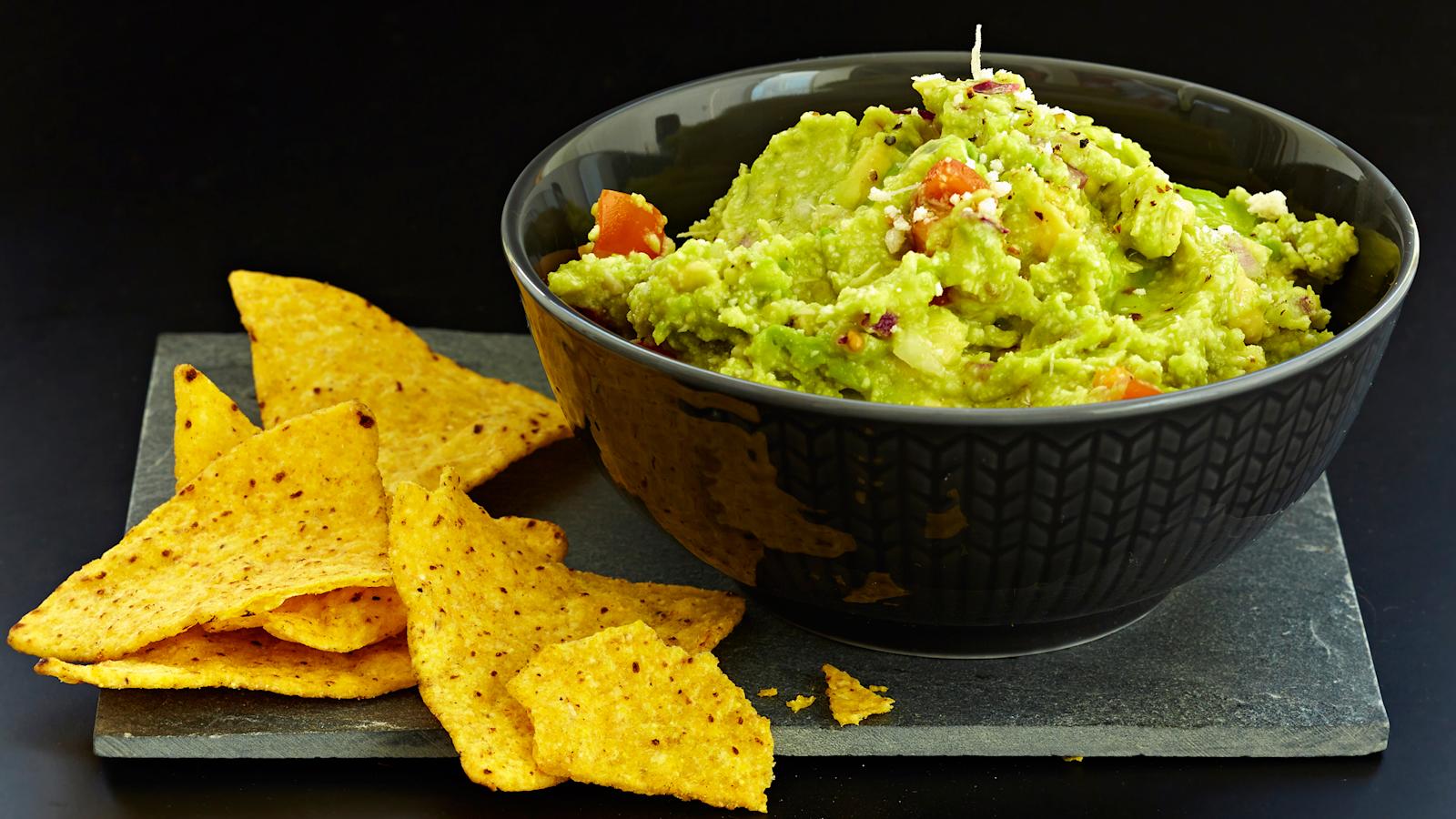 Juustoinen guacamole