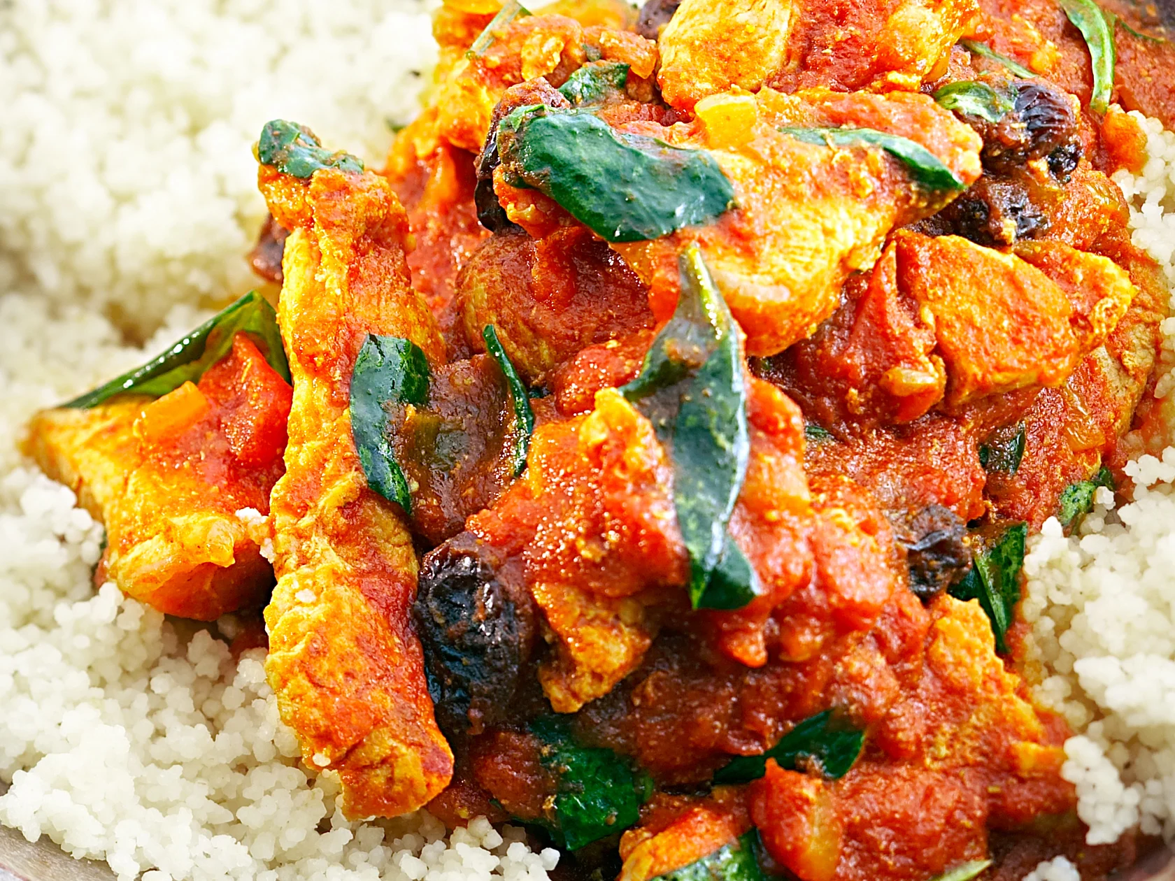 Mausteinen lihakastike