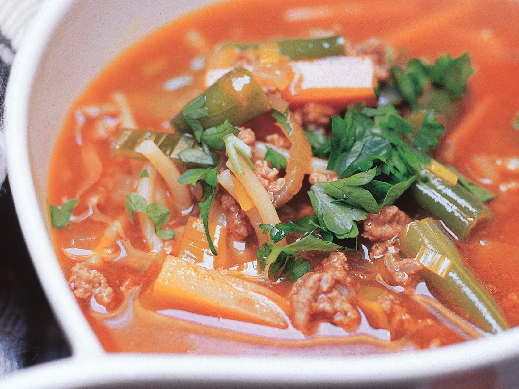 Jauheliha-minestronekeitto