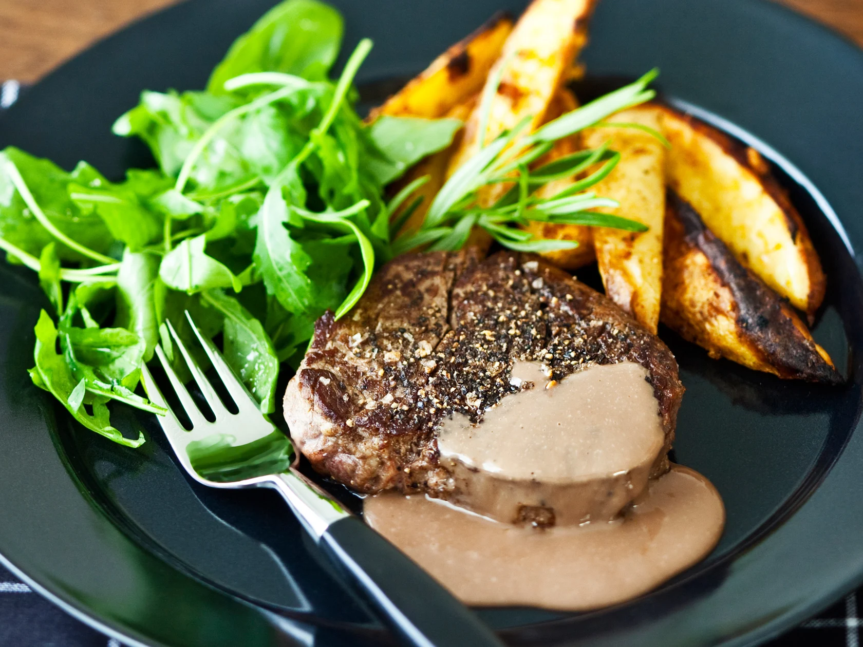 Maustetut lankkuperunat