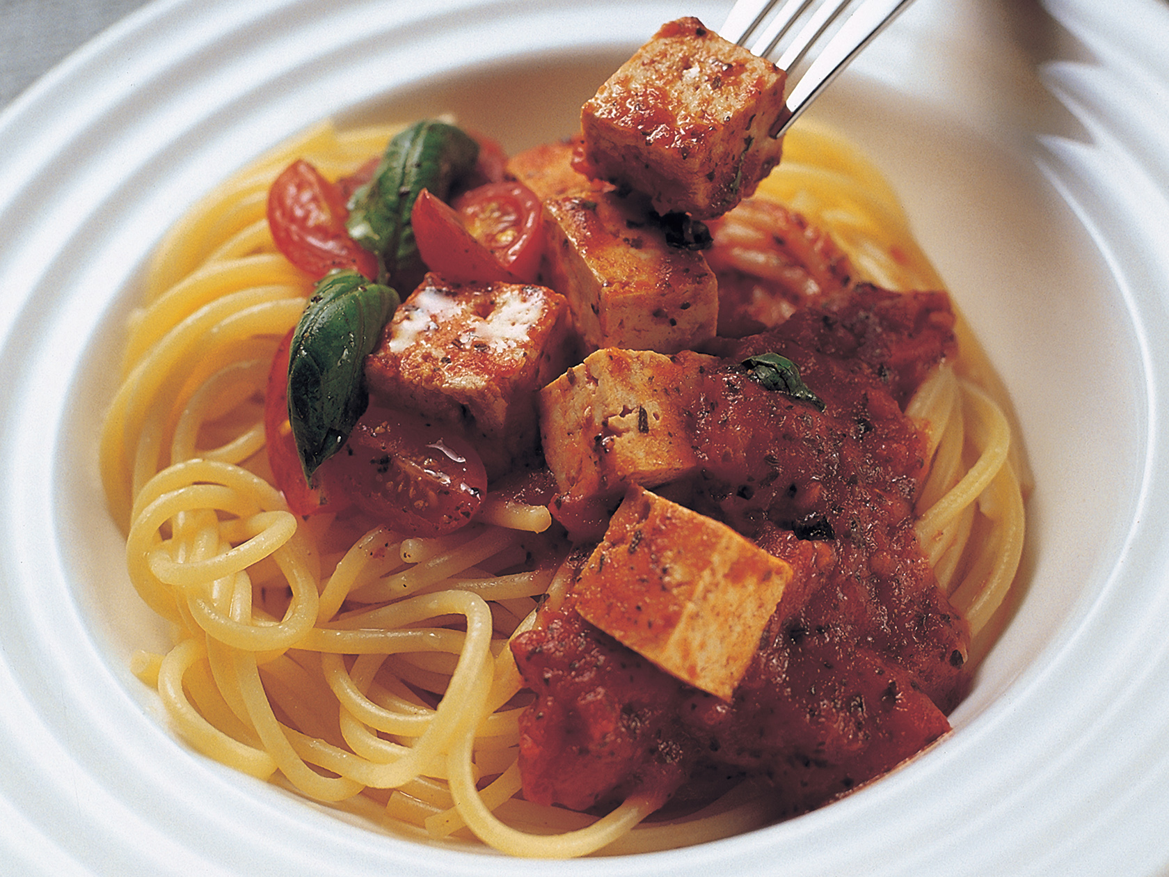 Tomaattinen tofukastike