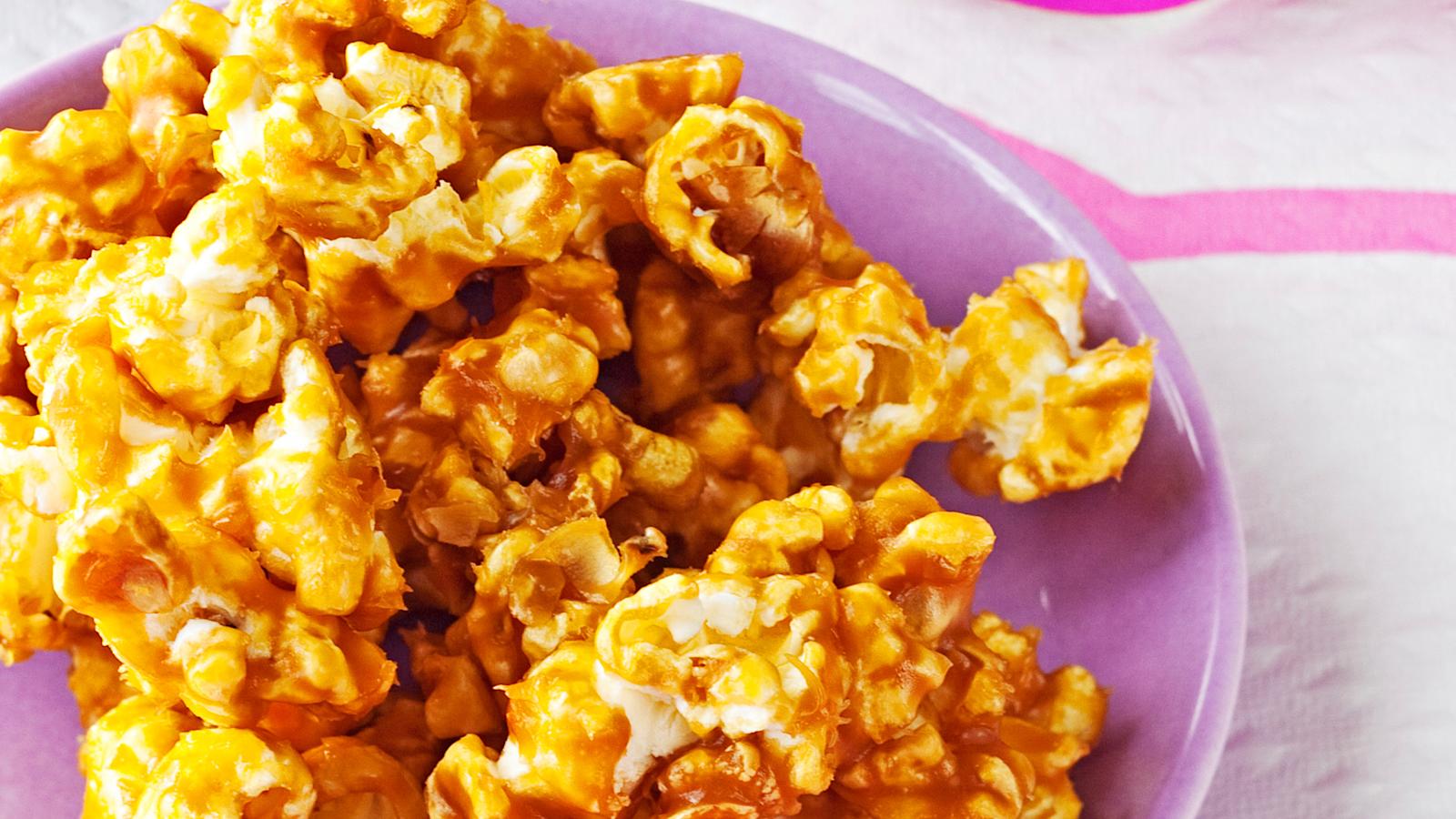 Kinuskipopcornit