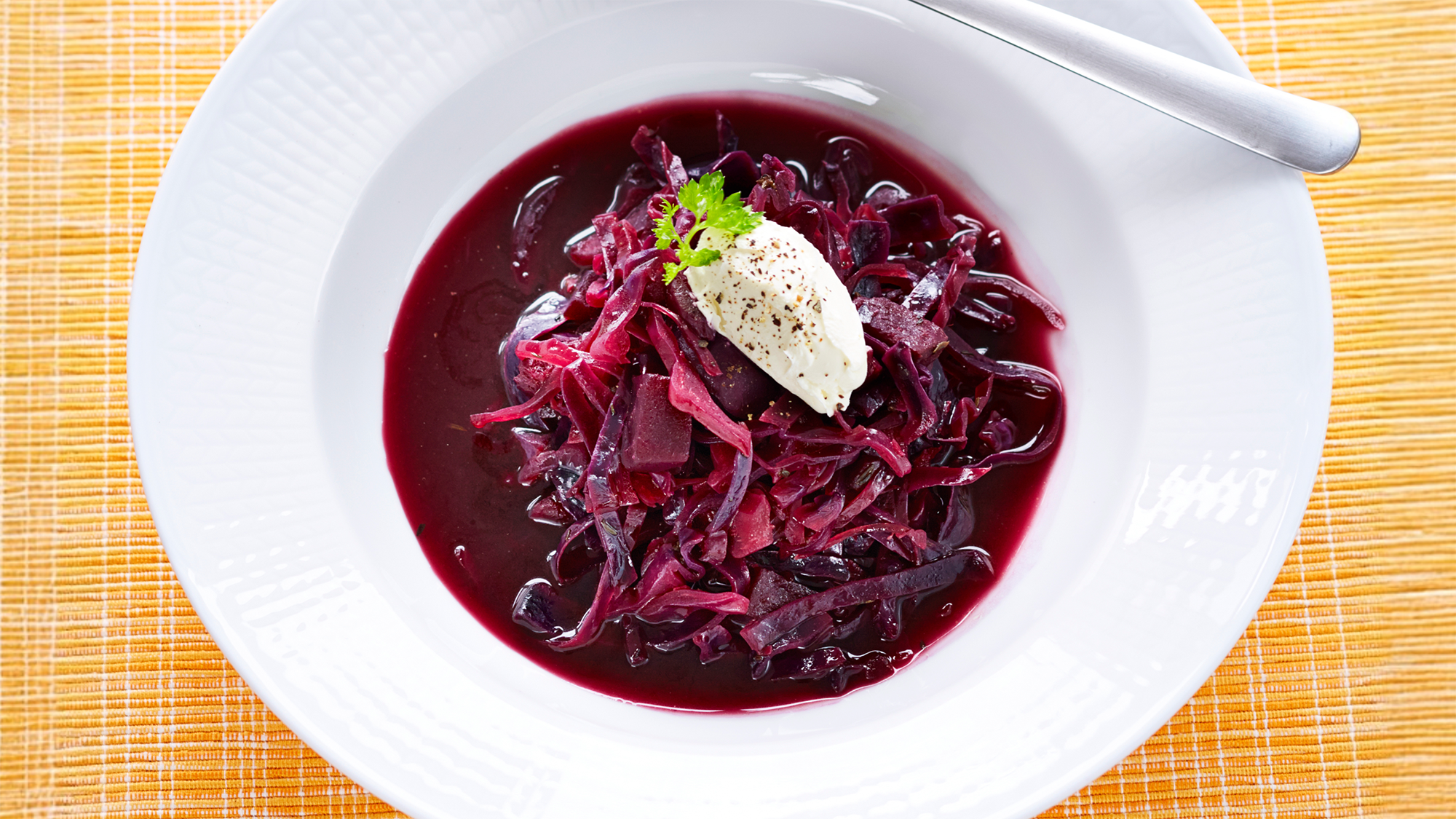 Punainen kaalikeitto